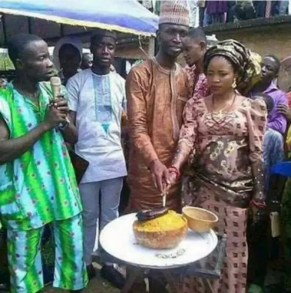 Recession? See what a couple used as Wedding cake at their reception